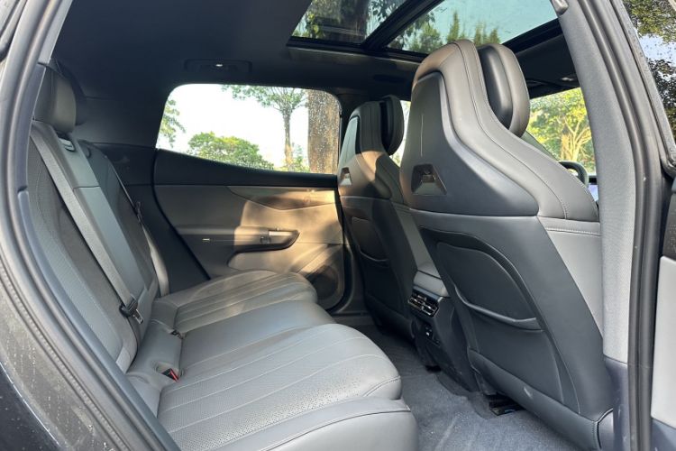 Used Lynk & Co 07 2024 EM-P 126 Long-Range Halo