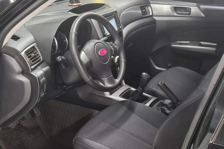 Used Subaru Forester 2011 2.0X Manual Comfort Edition
