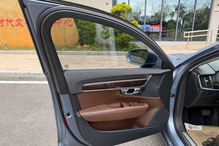 Used Volvo S90 2018 T4 Zhiyuan Edition