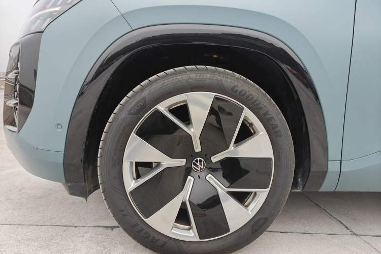 Used Volkswagen Teramont 2025 Tiguan Pro 450TSI 4Motion Crosswind Edition
