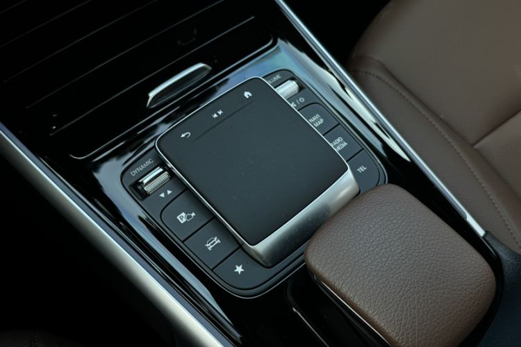 Used Mercedes-Benz GLB 2024 GLB 220 Dynamic Edition Interior 1