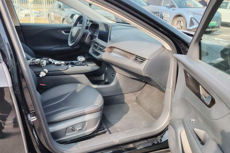 Used Hongqi E-QM5 2023 Revised Version Basic Travel Edition