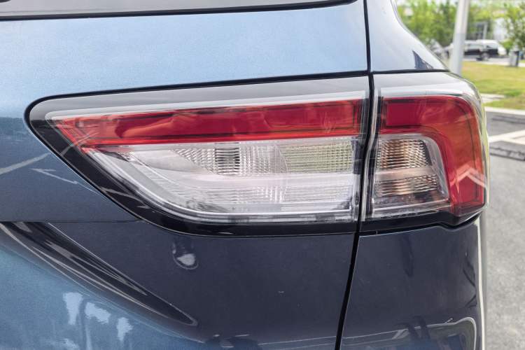 Used Ford Escape 2020 EcoBoost 245 Two-Wheel Drive Smart & Enjoyment Model Exterior 7