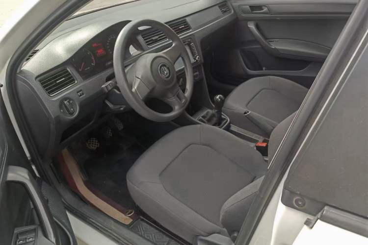 Used Volkswagen Santana 2015 1.4L Manual Fashion Edition
