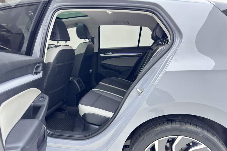 Used Volkswagen Golf 2024 280TSI DSG Pro Enjoyment Edition
