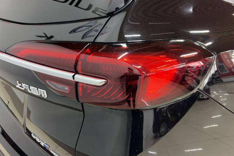 Used Buick Envision 2023 Encore Plus 652T Five-Seat All-Wheel-Drive Luxury Model