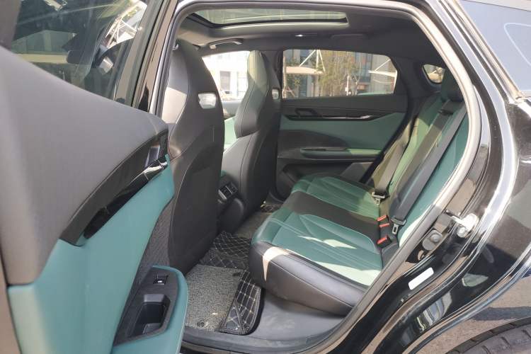 Used Changan UNI-V iDD 2024 Blue Whale Smart Electric iDD 136km Luxury Model