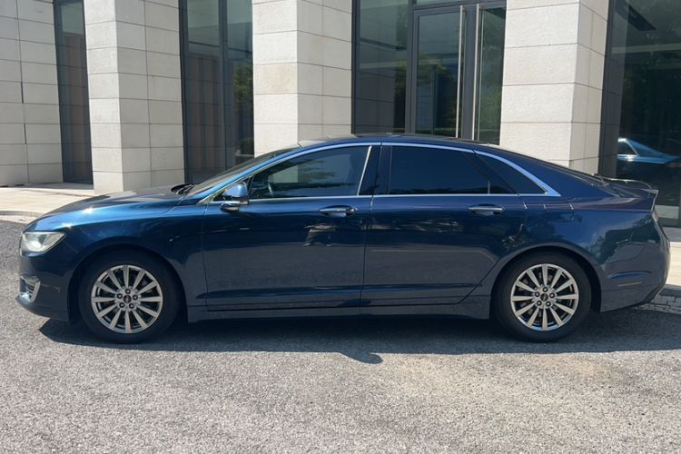 Used Lincoln MKZ 2017 2.0T Luxury Edition
