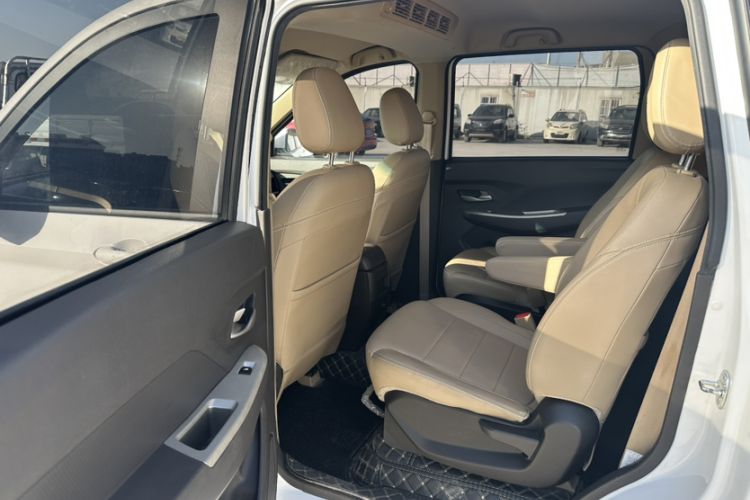 Used Wuling Hongguang 2019 1.5L S Comfort Edition China VI LAR