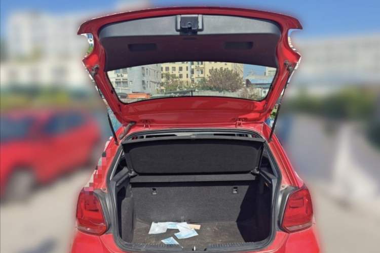 Used Volkswagen Polo 2016 1.4L Manual Fashion Model