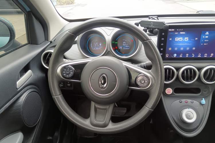 Used ORA Black Cat 2019 351 km Family Edition
