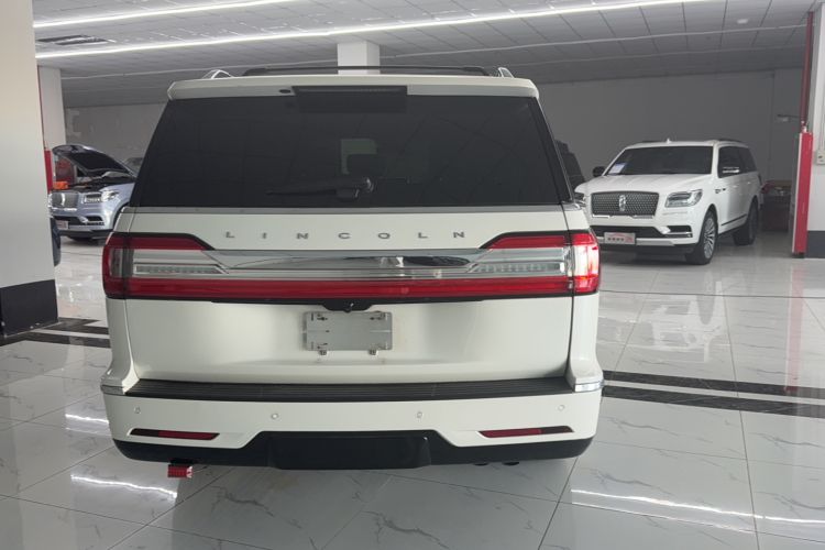 Used Lincoln Navigator 