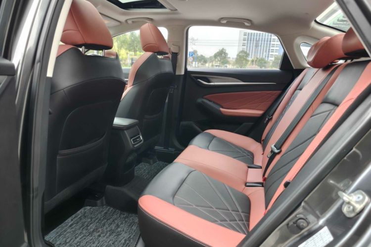 Used Changan Eado 2022 PLUS Blue Whale NE 1.4T GDI DCT Prestige Edition
