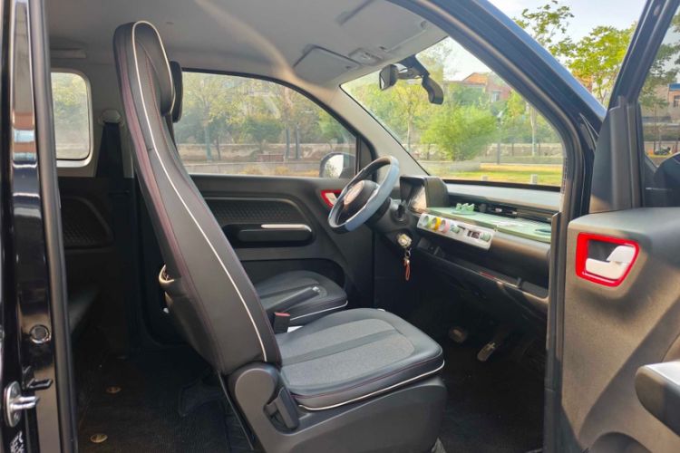 Used Wuling Hongguang MINIEV 2022 GAMEBOY 300km Enthusiast Model with Lithium Iron Phosphate