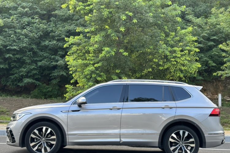 Used Volkswagen Tiguan L 2022 330TSI Automatic Two-Wheel Drive R-Line Enhanced Edition