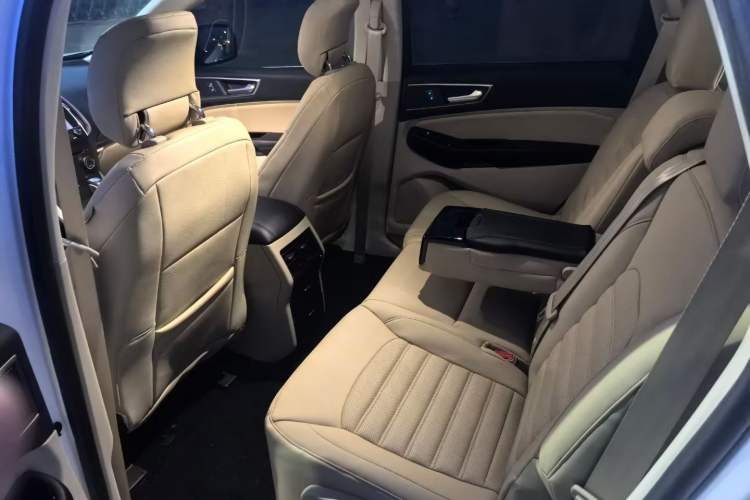 Used Ford Edge 2016 EcoBoost 245 Two-Wheel-Drive Titanium 5-Seater