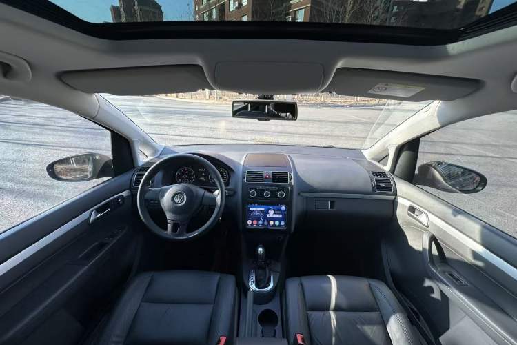 Used Volkswagen Touran 2015 1.4T DSG Comfort Edition 5 Seats
