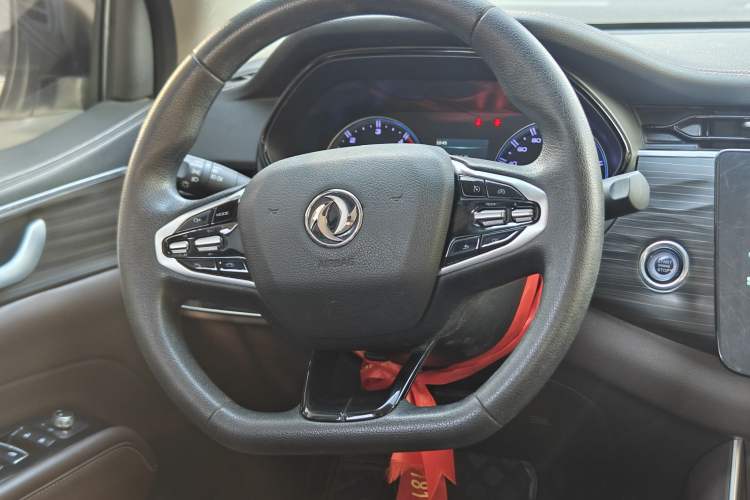 Used Dongfeng Ruichi 7 2022 2.3T Manual 4x4 Diesel Standard Version with Long Cargo Bed and Flatbed M9T