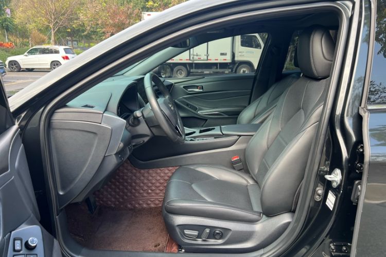 Used Toyota Avalon 2023 2.0L Luxury Edition