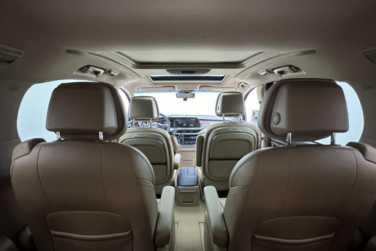 Used Buick GL8 2021 ES Land Cruiser 653T Flagship Model Interior 8