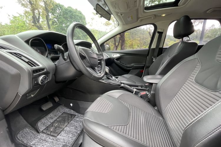Used Ford Focus 2017 Hatchback 1.6L Automatic Fashion Edition Smart Drive Version
