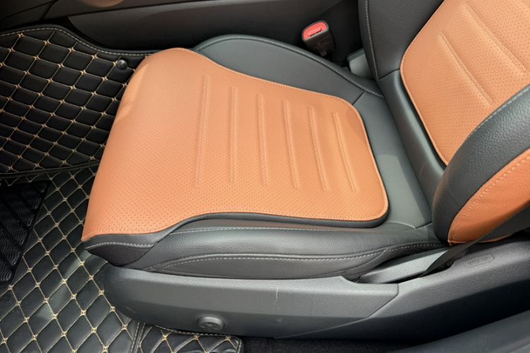 Used Mercedes-Benz C-Class 2023 C 200 L Sport Edition Interior 6