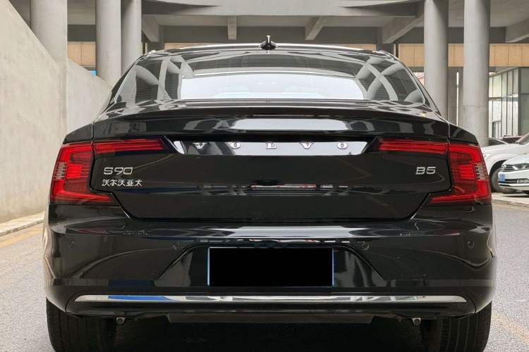 Used Volvo S90 2025 B5 Zhiyi Luxury Edition Exterior 5