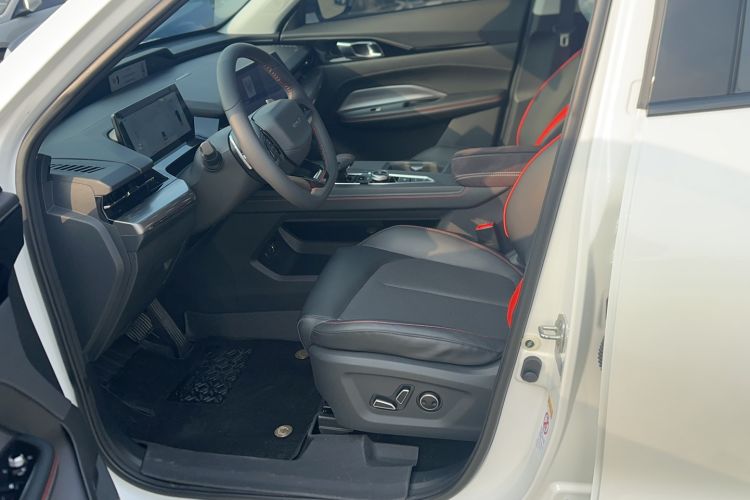 Used Oshan Z6 2022 Blue Whale 1.5T DCT Smart Navigation Model