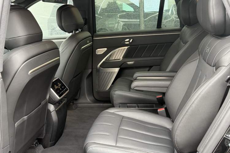 Used ONVO Luxeed L90 2025 Model—Max Six-Seater Version Interior 2