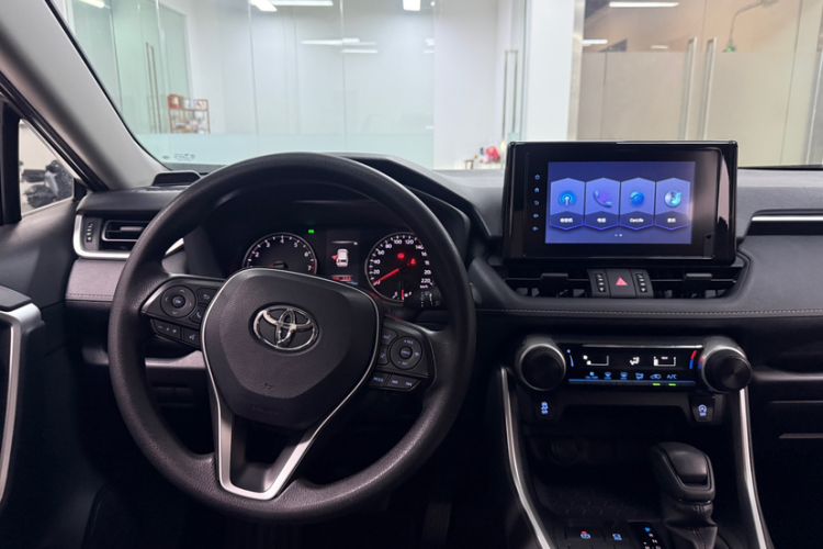 Used Toyota RAV4 2021 2.0L CVT Two-Wheel Drive Urban Edition Steering Wheel