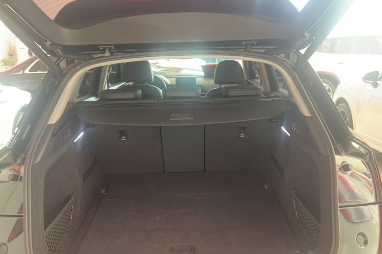 Used Audi Q5L 2020 45 TFSI Prestige Fashion Model Trunk