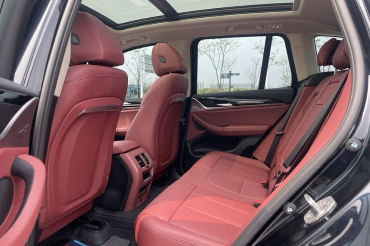 Used BMW X3 2022 Restyled xDrive25i M Sport Package Interior 3