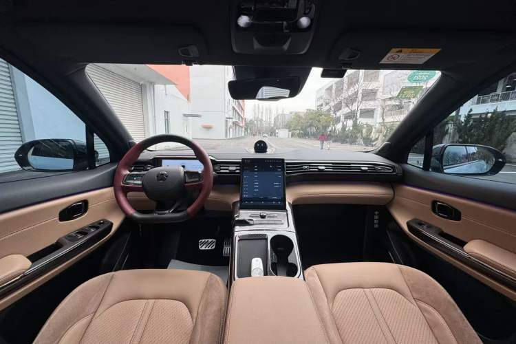 Used Nio ES6 2019 430 km Performance Version
