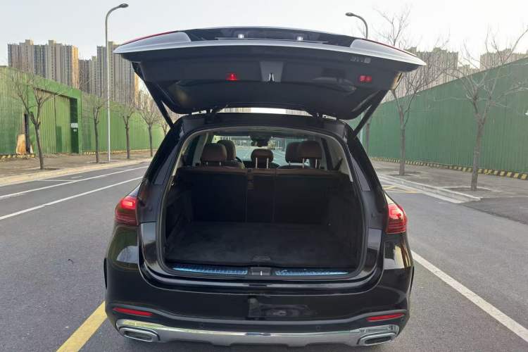 Used Mercedes-Benz GLE 2024 GLE 350 4MATIC Stylish Model Trunk