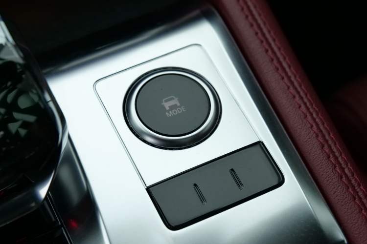 Used Jaguar F-PACE 2022 P250 R-Dynamic BLACK
