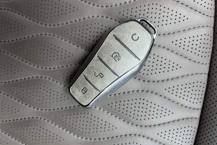 Used BYD Han 2024 EV Glory Edition 506KM Front-Wheel-Drive Premium Model