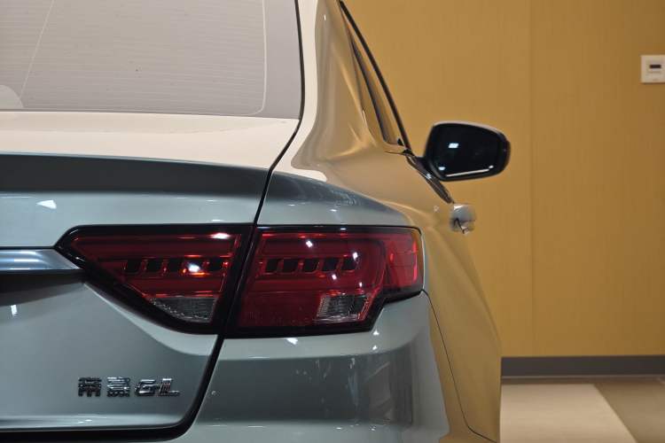 Used Geely Auto Emgrand GL 2018 1.4T DCT Elite Smart Connectivity Version
