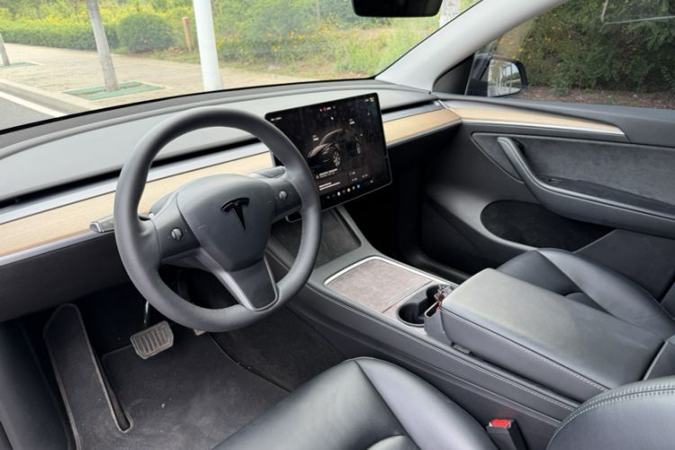 Used Tesla Model Y 2022 Revised Version Long-Range All-Wheel Drive