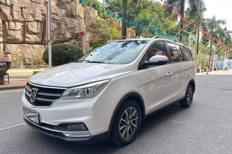 Used Baojun 730 2019 1.5L Manual Fashion Model 7-seater China VI