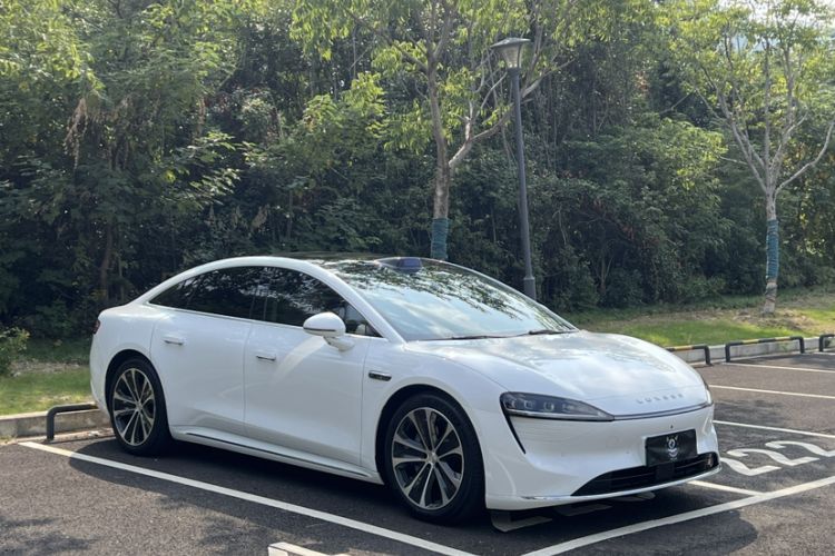 Used Hima Luxeed S7 2025 855 km Max Exterior 1