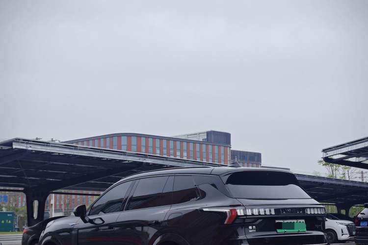 Used Lynk & Co 09 EM-P 2023 2.0TD EM-P Long-Range Version PM Six-Seater Exterior 3