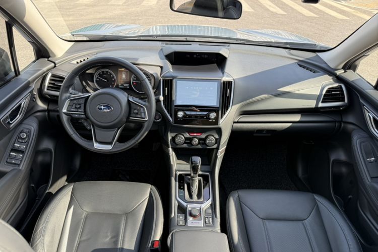 Used Subaru Forester 2021 2.0i Luxury Edition Audio And AC Panel