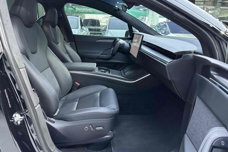 Used Tesla Model X 2023 Three-Motor All-Wheel-Drive Plaid Version