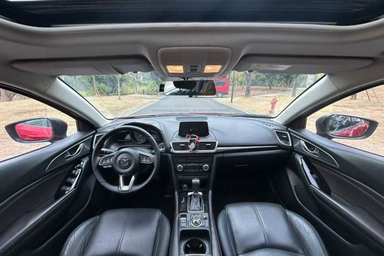 Used Mazda Mazda 3 Axela 2017 Sedan 2.0L Automatic Prestige Model China V Standard