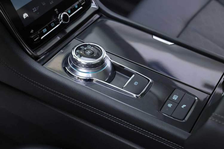 Used Ford Taurus 2019 EcoBoost 245 Premium Edition Interior 8