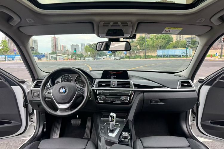 Used BMW 3 Series 2018 320Li xDrive Fashion Model Interior 3