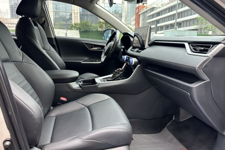 Used Toyota Wildlander 2022 2.0L CVT Two-Wheel Drive Luxury Edition
