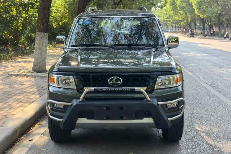 Used Leopaard Q6 2015 2.4L Manual Two-Wheel-Drive Elite Model