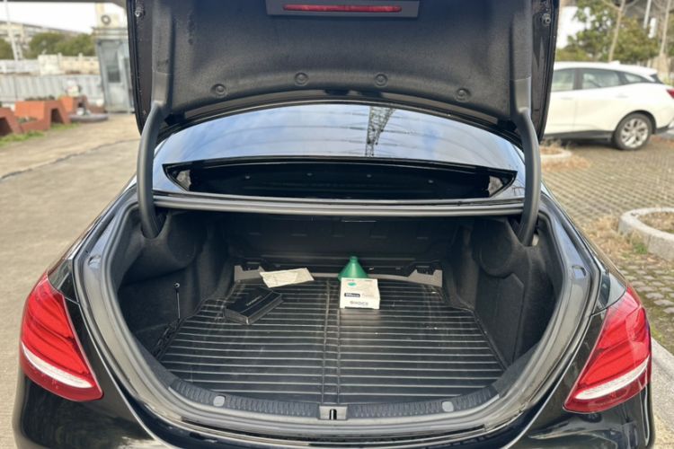 Used Mercedes-Benz E-Class 2018 Facelift E 200 L Sport Edition