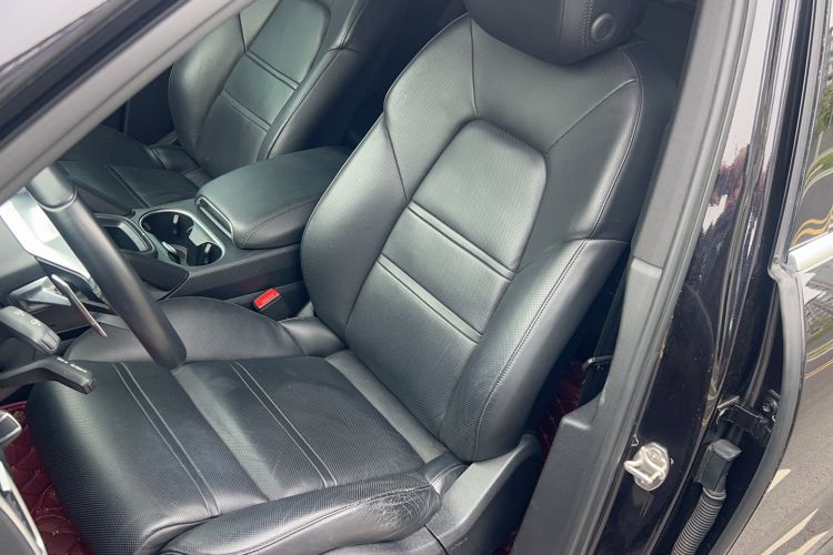 Used Porsche Cayenne 2018 Cayenne 3.0T Left Front Seat